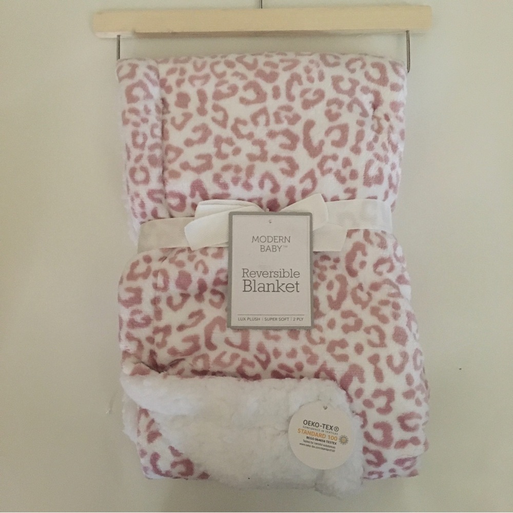 Baby Blanket Reversible to Soft Sherpa Purple Animal Print NEW Modern Baby